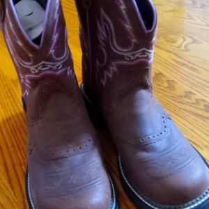 Justin cowgirl Boots size 10b